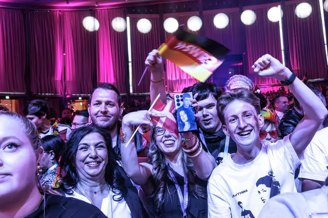 Party pur - beim ESC-Public Viewing 2026 in Karlsruhe (Eurovision Songcontest in Wien) | Foto: Paul Needham