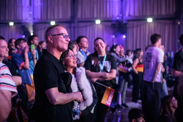 ESC-Party in Karlsruhe 2026 - die Spannung steigt, als es an die Punktevergabe geht.  | Foto: Paul Needham