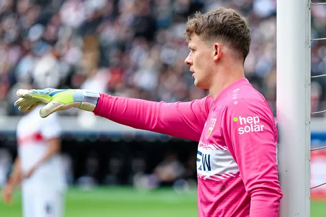 Alexander Nübel in Aktion für den VfB Stuttgart am letzten Spieltag in Frankfurt.  | Foto: Uwe Anspach/dpa
