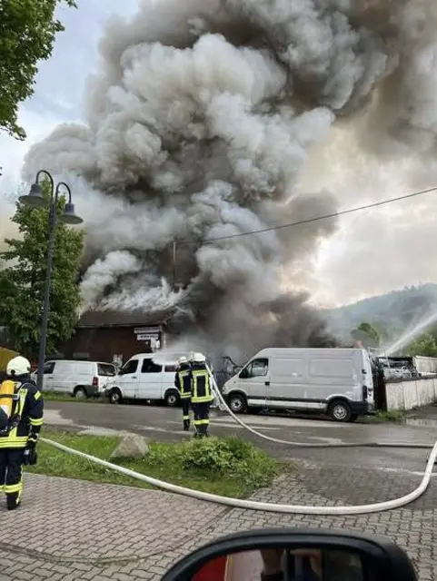 Dichte Rauchschwaben über dem Anwesen | Foto: Feuerwehr Lauterecken