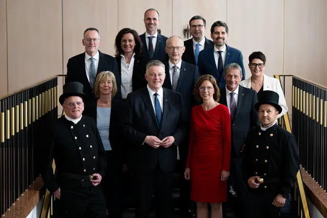 In der Mainzer Staatskanzlei ist das erste Treffen des Kabinetts.  | Foto: Florian Wiegand/dpa