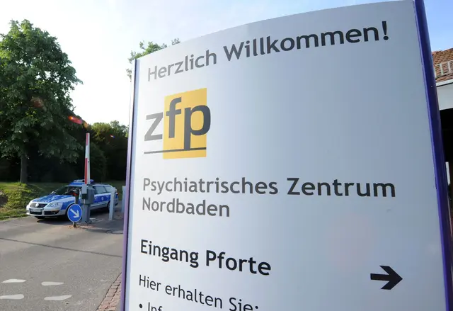 Ein Patient im Psychiatrischen Zentrum Nordbaden ist in der Nacht auf Montag bei einer Fixierung durch Polizisten gestorben. (Symbolbild) | Foto: Uli Deck/dpa