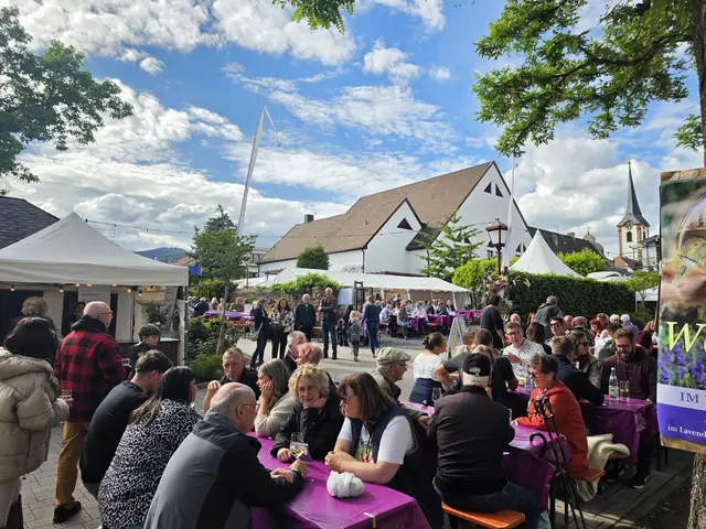Das Maifest in Maikammer lockte auch 2026 wieder viele Gäste in die Pfalz. | Foto: Eva Bender