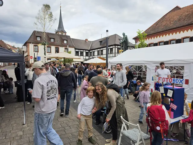 Familien, Oldtimer-Fans und Weinliebhaber kamen beim Maifest 2026 gleichermaßen auf ihre Kosten. | Foto: Eva Bender
