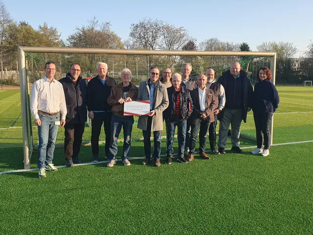 Neue Kunstrasen Kleinspielfelder beim MFC Phönix 02 in Mannheim. Die Stadt unterstützt den Ausbau der Jugendarbeit mit rund 50.000 Euro Förderung. | Foto: Stadt Mannheim