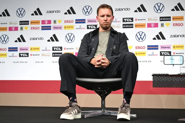 Auch ein Hingucker: Nagelsmanns Socken.  | Foto: Federico Gambarini/dpa