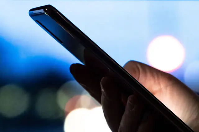 MMS-Dämmerung mangels Nachfrage: Vodafone hat den Dienst bereits abgeschaltet, am 30. Juni ziehen auch Telekom, Telefónica (o2) und 1&amp;1 den Stecker. | Foto: dpa