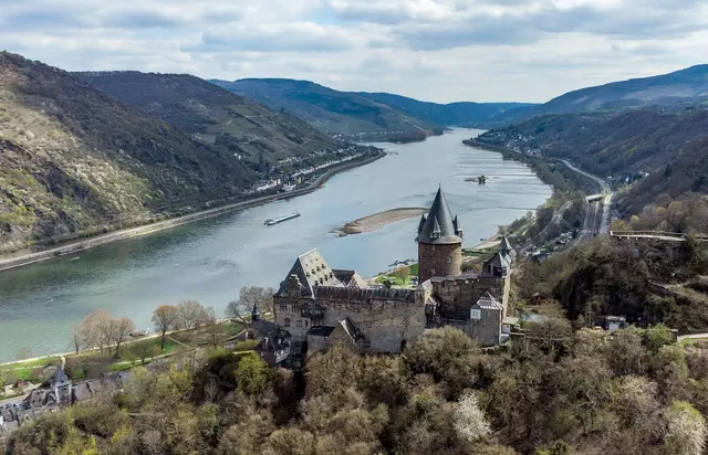 Das Gebiet der Bundesgartenschau erstreckt sich über 67 Kilometer entlang des Rheins. (Symbolbild) | Foto: Boris Roessler/dpa