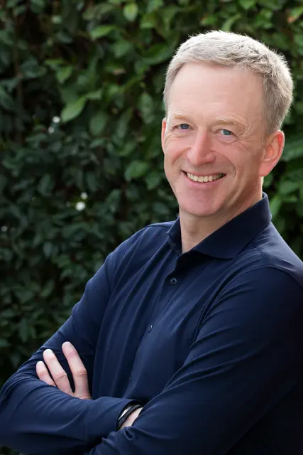Unter dem Titel ,,Literarische &amp; musikalische Wanderung durchs Jahr" begleitet TV-Moderator Martin Seidler die Teilnehmerinnen und Teilnehmer auf einer genussvollen Wanderung vom Weierhof bis zum Kloster Hane | Foto: Martin Seidler/gratis