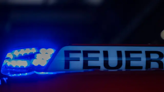 Der später gestorbene Bewohner löste den Ermittlungen zufolge das Feuer aus. (Symbolbild) | Foto: Rolf Vennenbernd/dpa