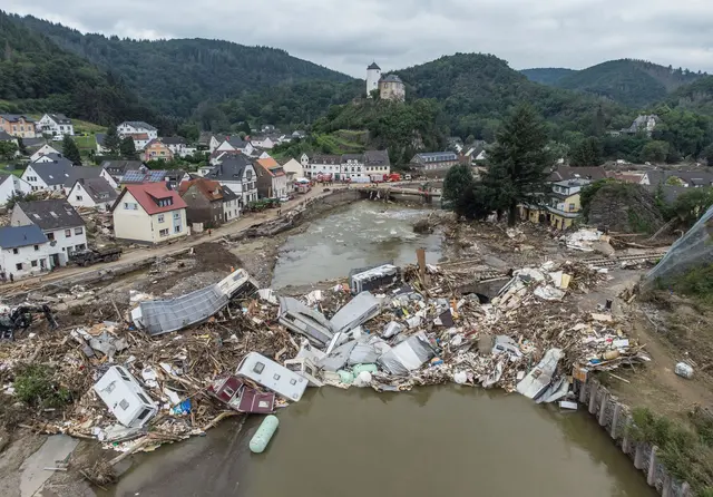 Bei der Katastrophe kamen 135 Menschen ums Leben. (Archivbild) | Foto: Boris Roessler/dpa