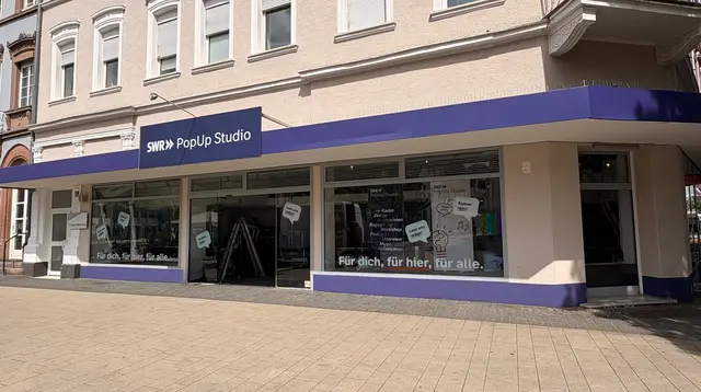 SWR PopUp Studio: Am Schillerplatz 2 in Kaiserslautern öffnet ab am 26. Mai eine temporäre Sendefläche für fünf Wochen. | Foto: SWR - Südwestrundfunk