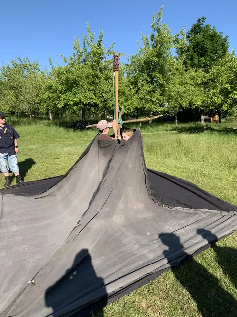 Die Pfadfinderstufe muss ihre Kohten selbst aufbauen | Foto: Peter Krietemeyer