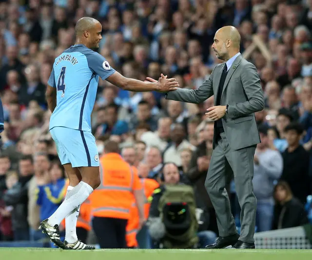 Vincent Kompany (l) war Pep Guardiolas Kapitän bei Manchester City. (Archivbild) | Foto: Martin Rickett/Press Association/dpa