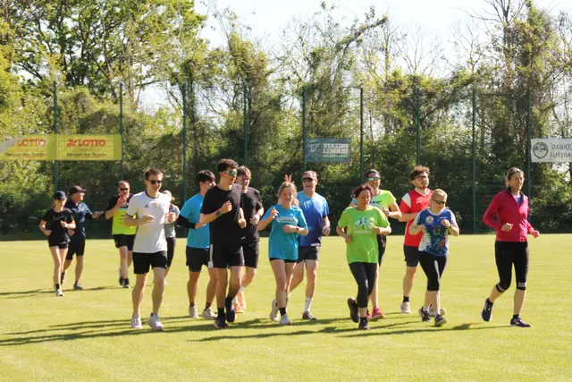 Laufen verbindet.  | Foto: Hans-Jürgen Schön/Ludwigshafener Lauf-Club