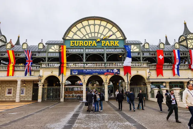 Fünf Minuten gab es keinen Strom mehr im Europa-Park. (Archivbild) | Foto: Philipp von Ditfurth/dpa