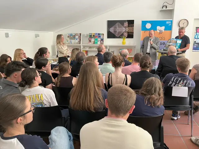 Schülerinnen und Schüler aus Mannheim, Tulle und Brive-la-Gaillarde begegnen sich beim Austausch. Workshops, Erinnerungsarbeit und Gespräche stärken die deutsch französische Freundschaft. | Foto: Stadt Mannheim