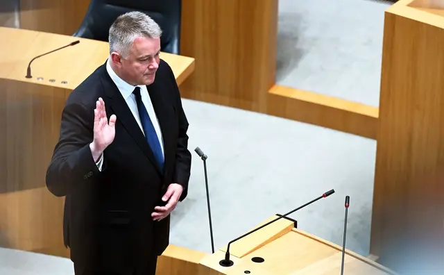 Vor gut einer Woche wurde Gordon Schnieder vereidigt. (Archivbild) | Foto: Jennifer Brückner/dpa