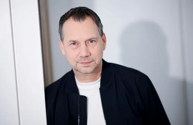 Fitzeks «Der Nachbar» war nach Angaben von Media Control das meistverkaufte gebundene Buch des Jahres 2025. (Archivbild) | Foto: Britta Pedersen/dpa