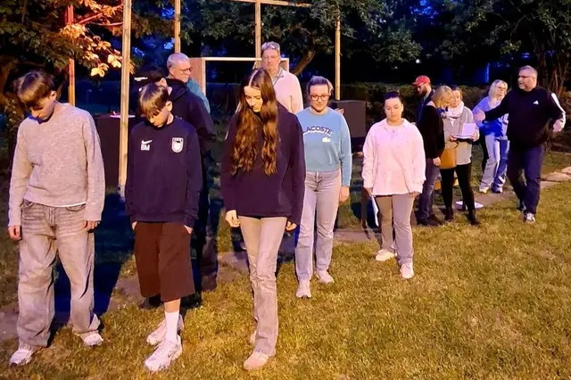 Mit viel Einsatz und Spielfreude laufen die Proben für das neue Open-Air-Stück des Edelhoftheaters zum 25-jährigen Bestehen. | Foto: Edelhoftheater
