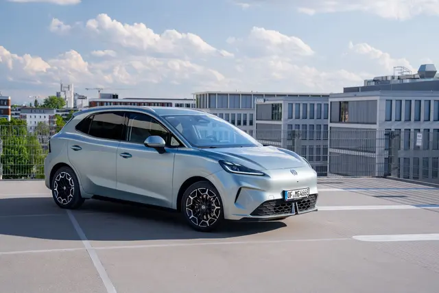 MG4 Urban als Preisbrecher: Der neue Elektro-Kompaktwagen startet bei 24.990 Euro und bietet eine günstige Alternative im E-Auto-Markt.  | Foto: dpa