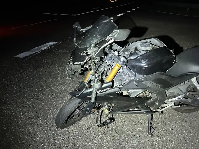 Unfall Offenbach: Beim Abbiegen an der Einmündung von L509 und L542 übersah ein Lkw-Fahrer ein Motorrad | Foto: Polizeidirektion Landau