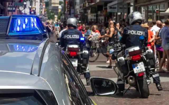 Zum Christopher Street Day ziehen am Sonntag Tausende Menschen durch Saarbrücken. Wegen des CSD-Umzugs und eines Straßenfests kommt es in der Innenstadt zu umfangreichen Sperrungen und Verkehrsbehinderungen. | Foto: Paul Needham