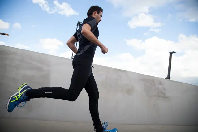 Flexibilität statt Perfektion: Auch kurze Trainingseinheiten oder alternative Bewegungsformen können helfen, die Fitness-Routine aufrechtzuerhalten. | Foto: dpa
