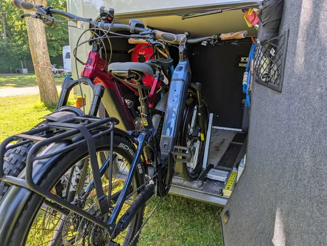 Immer mit dabei: E-Bikes lassen sich mit dem Wohnmobil einfach transportieren | Foto: eBike Store Kaiserslautern