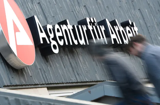 In der Zeitarbeit und im Handel gibt es noch offene Stellen. (Symbolbild) | Foto: Arne Dedert/dpa