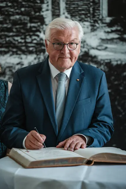 Bundespräsident Frank-Walter Steinmeier sprach beim Demokratiefest über die Bedeutung von Demokratie und gesellschaftlichem Engagement. | Foto: Stadt Neustadt