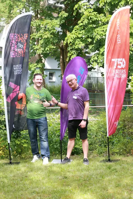 Frank Pfaff -Leiter Stadtteilbüro Betzenberg "DieBetzestubb" mit Andreas Philipp Breier Projektleiter "BegegnungsRäume" Diakonie Pfalz freuten sich über viele Gespräche | Foto: Rolando des Sousa (foto-by-sousa)
