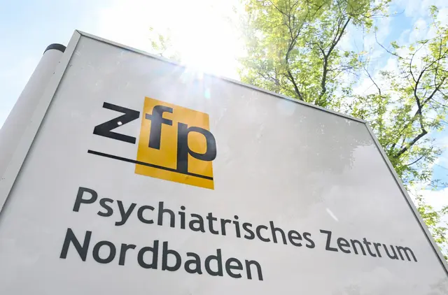 Ein Patient im Psychiatrischen Zentrum Nordbaden ist bei einer Fixierung durch Polizisten gestorben. | Foto: Bernd Weißbrod/dpa