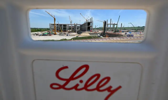 An dem neuen Lilly-Standort in Alzey laufen die Bauarbeiten schon seit Längerem. (Archivbild) | Foto: Arne Dedert/dpa