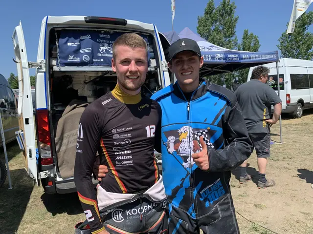 Lukas Fienhage (links) und Julien Walter | Foto: Michael Sonnick