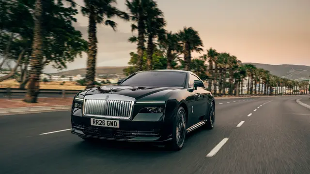 Der Spectre kombiniert modernste Elektrotechnik mit dem unverkennbaren Luxusdesign von Rolls-Royce. | Foto: dpa