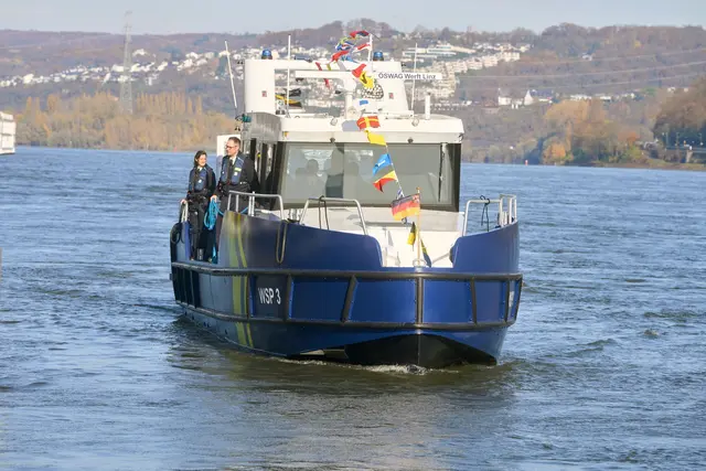 Die rheinland-pfälzische Wasserschutzpolizei kümmert sich auf dem Rhein um Sicherheit und Notfälle. (Symbolbild) | Foto: Thomas Frey/dpa