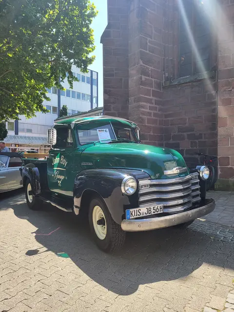 Bei den Kaiserslautern Classics 2026 präsentieren Besitzer ihre liebevoll gepflegten Oldtimer in der Innenstadt | Foto: Stadt KL/gratis