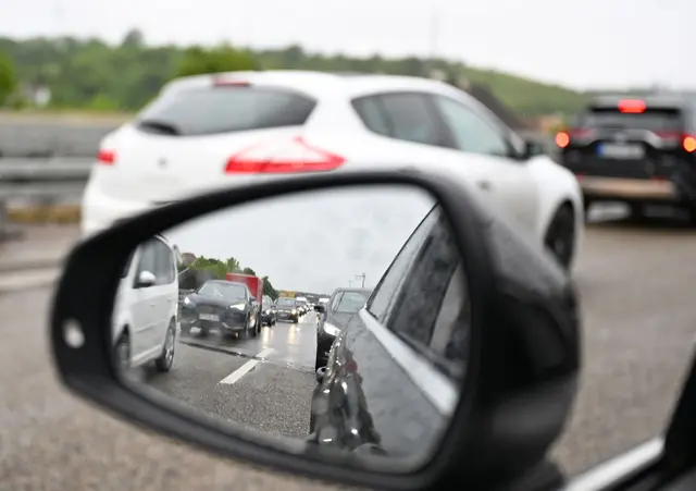 Staus zum Ende der Pfingstferien erwartet. (Archivbild) | Foto: Bernd Weißbrod/dpa