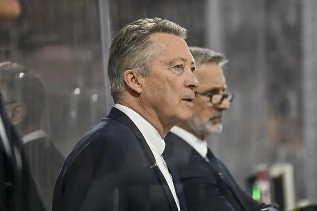 Harold Kreis (im Vordergrund) und der DEB gehen getrennte Wege. | Foto: Ruffler/PIX-Sportfotos