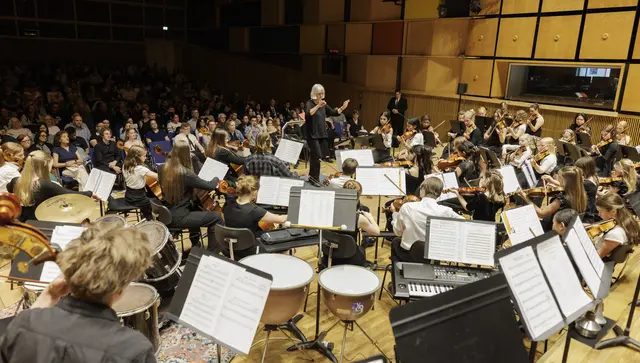 Mit einem beeindruckenden Konzertabend hat das Jugendsinfonieorchester des Landkreises Kaiserslautern (YOKL) am 3. Juni das Publikum im voll besetzten SWR-Studio begeistert | Foto: view/gratis