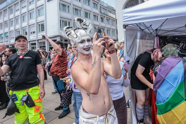 „Queer Minds Matter“: CSD setzt Zeichen in Karlsruhe | Foto: Paul Needham