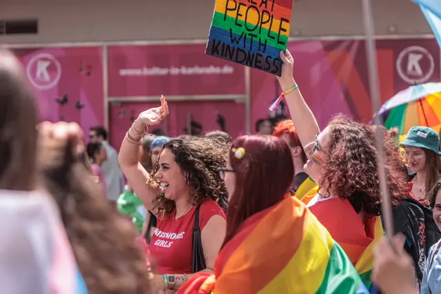 „Queer Minds Matter“: CSD setzt Zeichen in Karlsruhe | Foto: Paul Needham