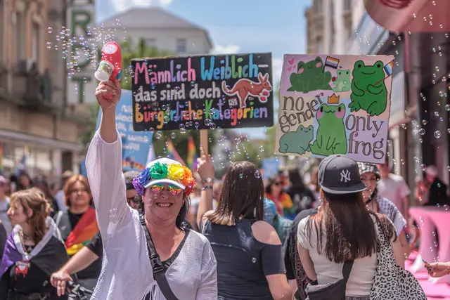 „Queer Minds Matter“: CSD setzt Zeichen in Karlsruhe | Foto: Paul Needham