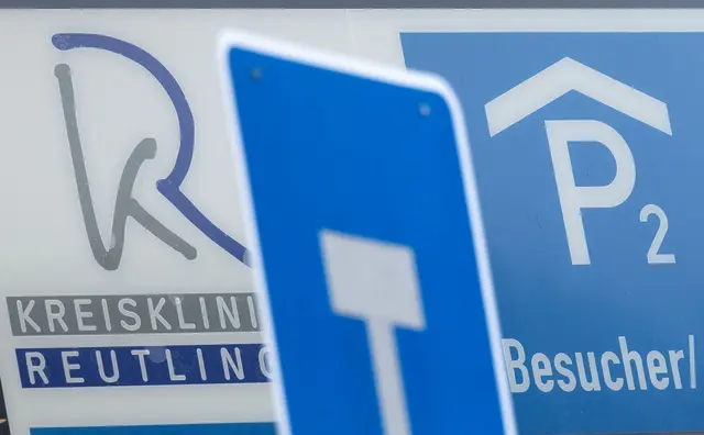 Nach dem Brand in der Nacht und dem Stromausfall waren nach Angaben des Netzbetreibers Netze BW Anzeichen für eine Brandstiftung gefunden worden. (Archivbild) | Foto: Marijan Murat/dpa