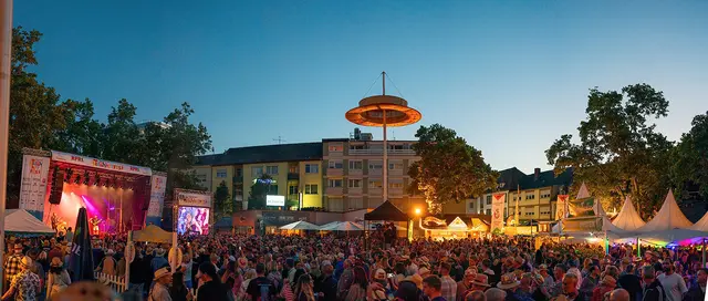 Gute Stimmung, volle Plätze und zahlreiche Begegnungen prägten das Festwochenende in Frankenthal. | Foto: Sebastian Weindel