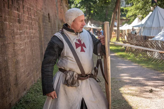 Das Mystika Festival 2026 in Germersheim war nicht unumstritten - an der Spielfreude der teilnehmenden Künstler*innen lag das nicht | Foto: Paul Needham