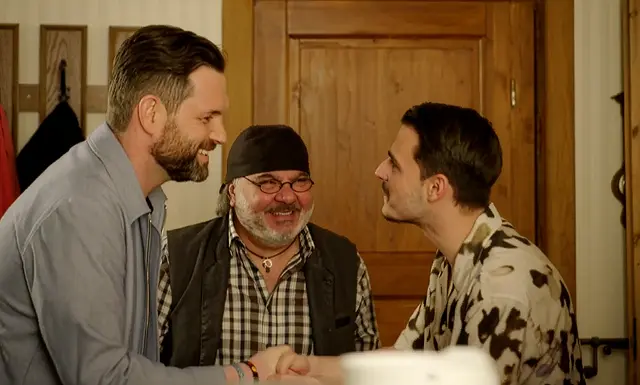 Die Landarztpraxis: Matthias Killing hat in einer Folge der SAT.1-Vorabendserie einen Gastauftritt und besucht das Hotel „Alte Post“. | Foto: SAT.1