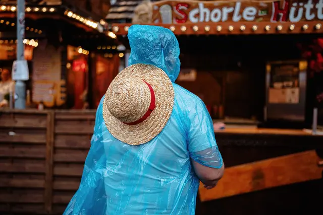 Das Wetter spielte nach dem regnerischen Donnerstag überwiegend mit und lockte zahlreiche Besucher in die Innenstadt. | Foto: Sebastian Weindel