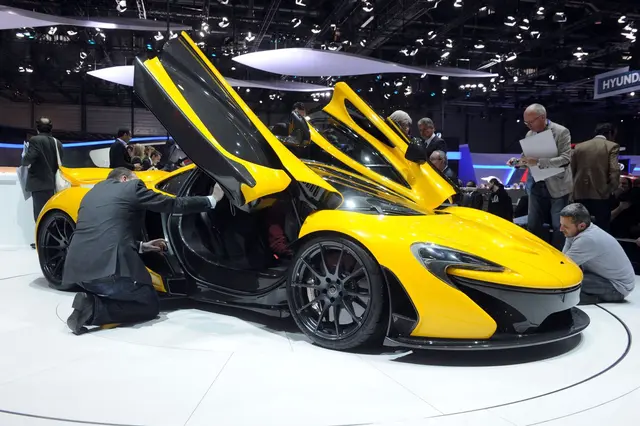 Der McLaren P1, hier ein Modell beim Genfer Autosalon 2013, wurde beim Unfall total zerstört. (Symbolbild) | Foto: picture alliance / dpa